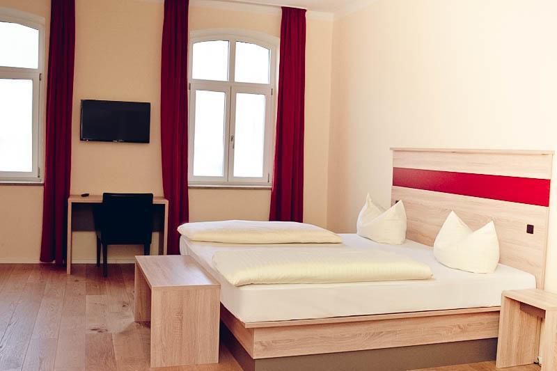 Hotel-Gasthof Floetzinger Braeu Розенгайм Екстер'єр фото
