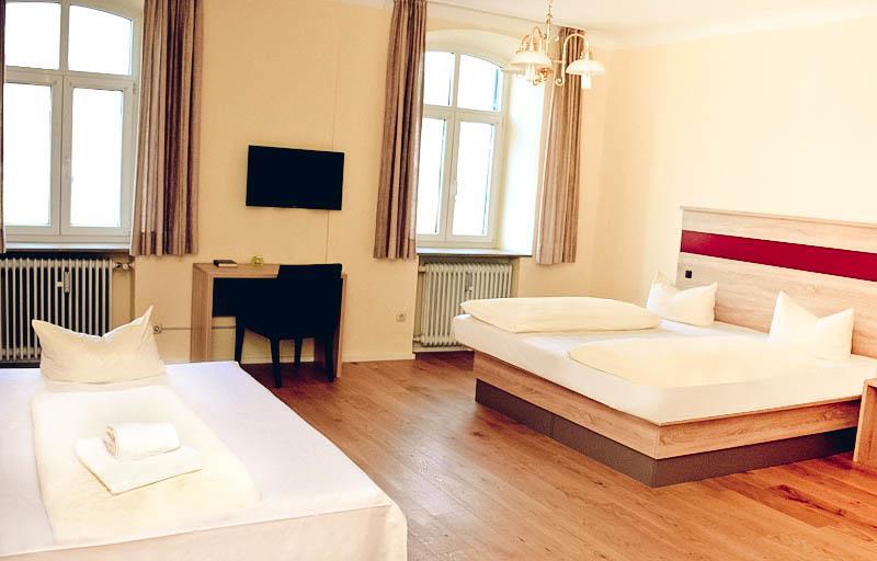 Hotel-Gasthof Floetzinger Braeu Розенгайм Екстер'єр фото