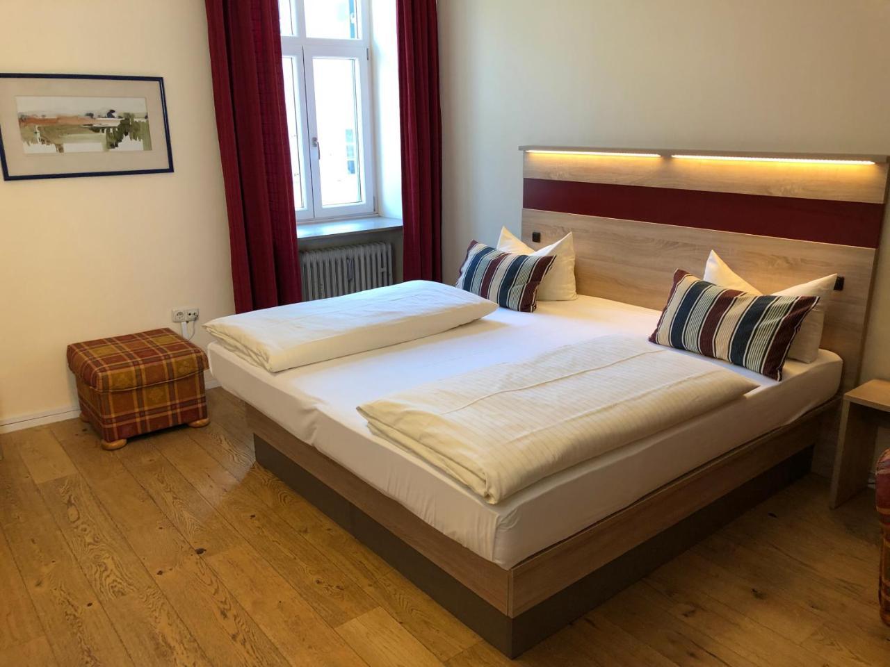 Hotel-Gasthof Floetzinger Braeu Розенгайм Екстер'єр фото